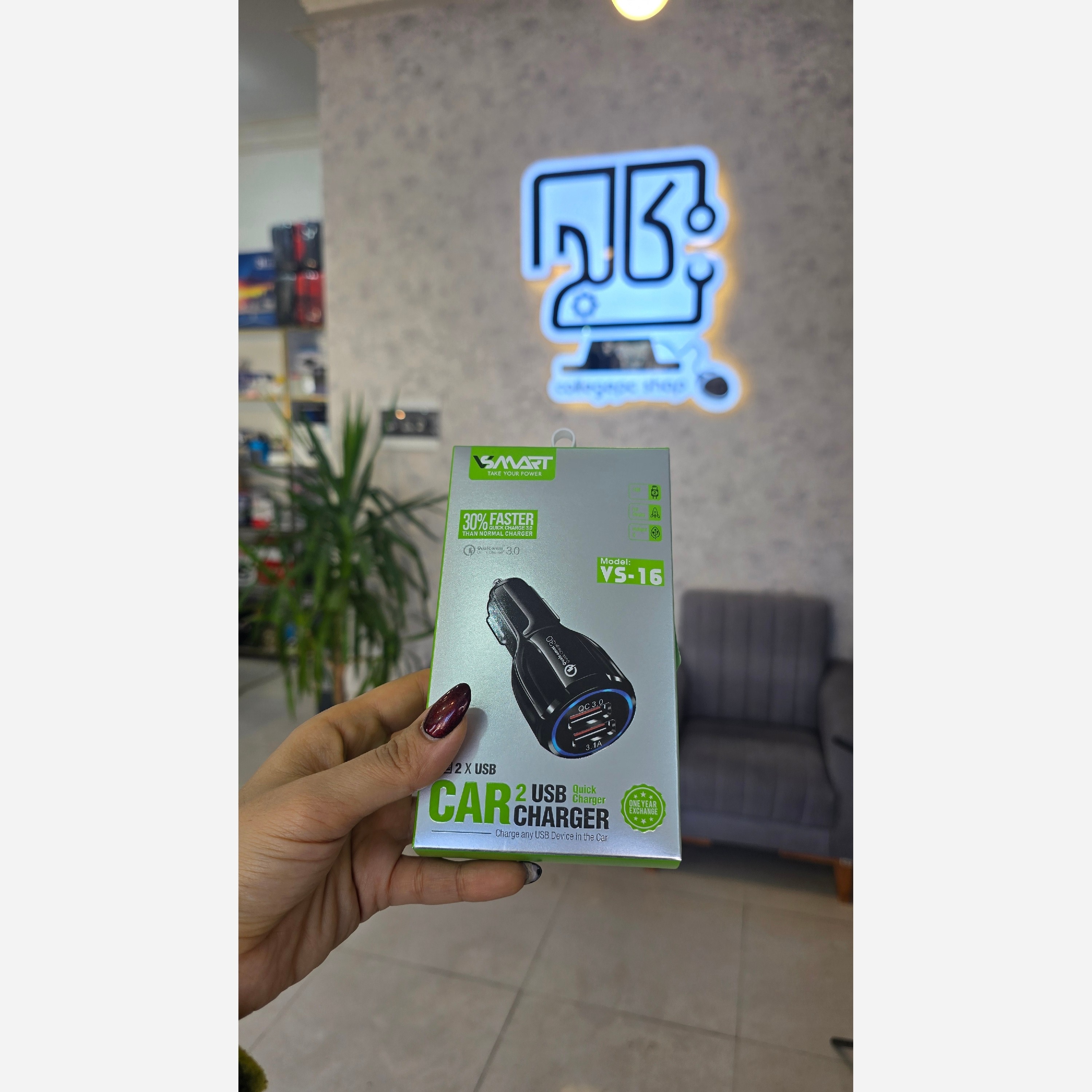 شارژر فندکی vsmart مدل vs_16 دارای دو پورتUSB