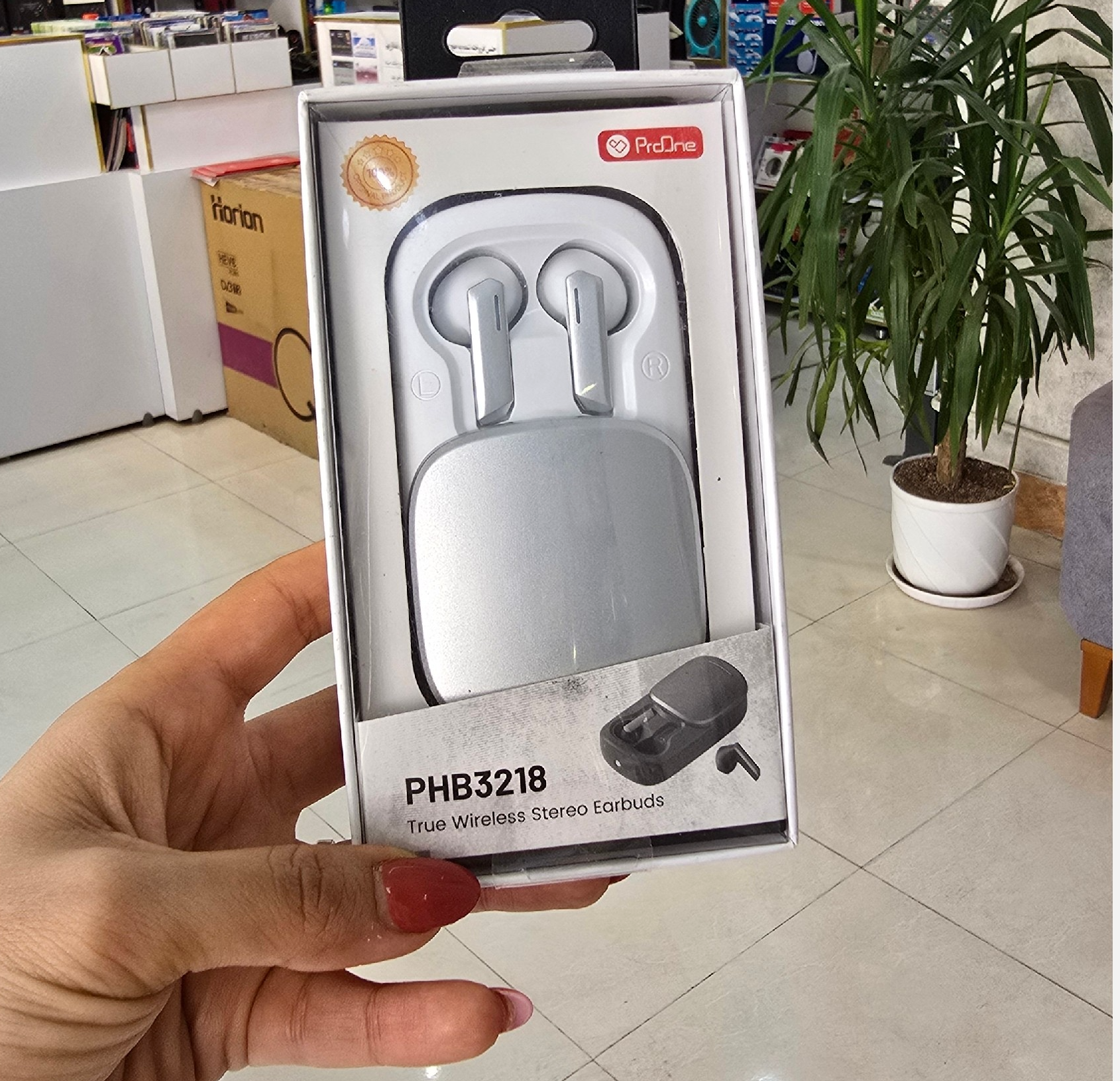 ایرپاد پرووان مدل PHB3218 کیس دارای اسپیکر و چراغ قوه و بند مچی